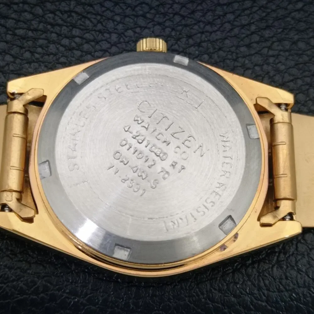 Vintage 1975 Citizen Automatic Mens Gold Watch W/daydate & Black accents